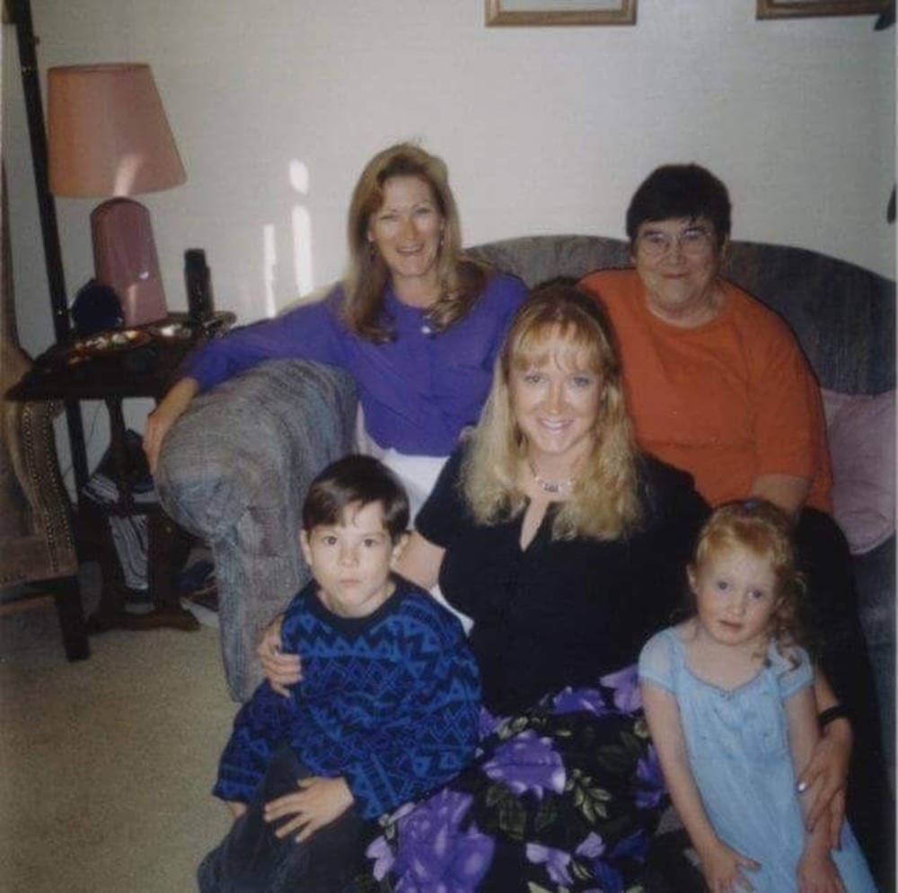 Meet your Posher, Ash-leigh